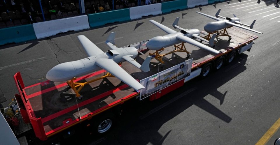 cfare-eshte-droni-“shahed”-qe-goditi-qipron-dhe-pse-quhet-“kallashnikovi-i-iranit”?