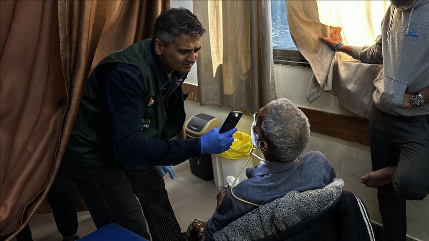 mjeku-amerikan-me-origjine-pakistaneze-sheron-te-plagosurit-ne-gaza