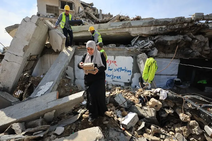 vullnetaret-e-gazes-shpetojne-doreshkrime-te-rralla-nga-xhamia-e-madhe-omari