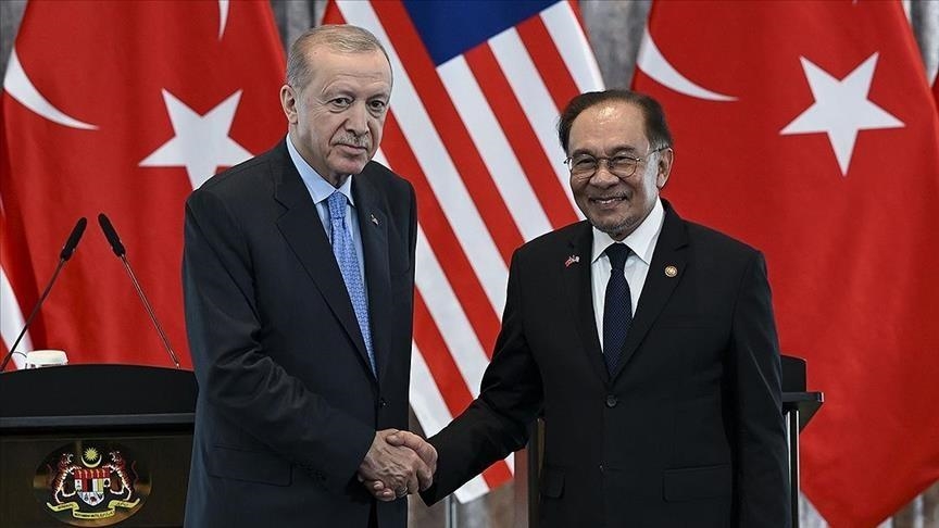 presidenti-turk-dhe-kryeministri-malajzian-diskutojne-marredheniet-dypaleshe,-zhvillimet-rajonale-dhe-globale