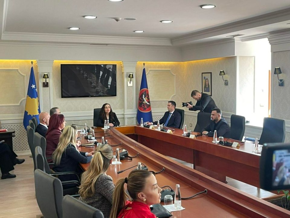 pa-kurtin,-osmani-nis-takimin-me-lideret-per-daten-e-zgjedhjeve