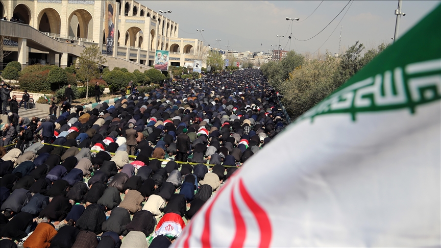 iranianet-mblidhen-per-namazin-e-xhumase-ne-teheran-mes-tensioneve-rajonale-ne-rritje