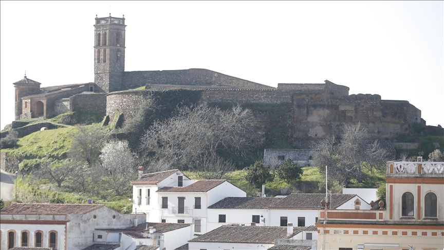 xhamia-nga-periudha-andaluziane-mbetet-simbol-kulturor-ne-spanjen-rurale