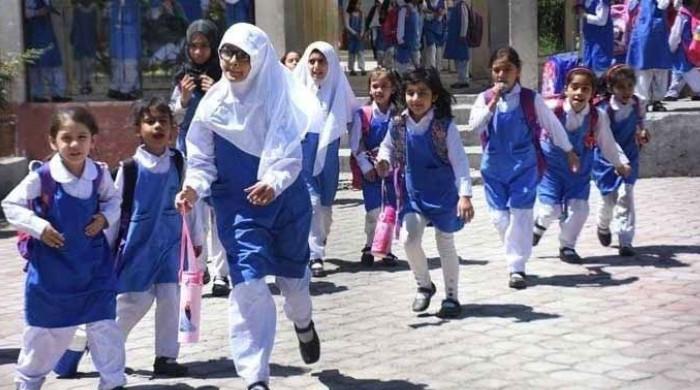 pakistani-mbyll-shkollat-per-shkak-te-krizes-se-karburantit