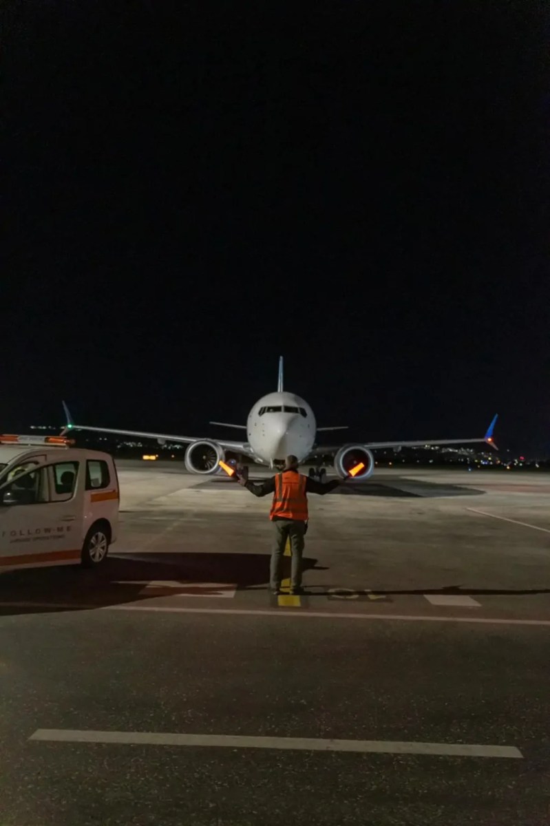 mberrin-ne-shkup-grupi-i-dyte-i-qytetareve-te-evakuuar-nga-emiratet-e-bashkuara-arabe