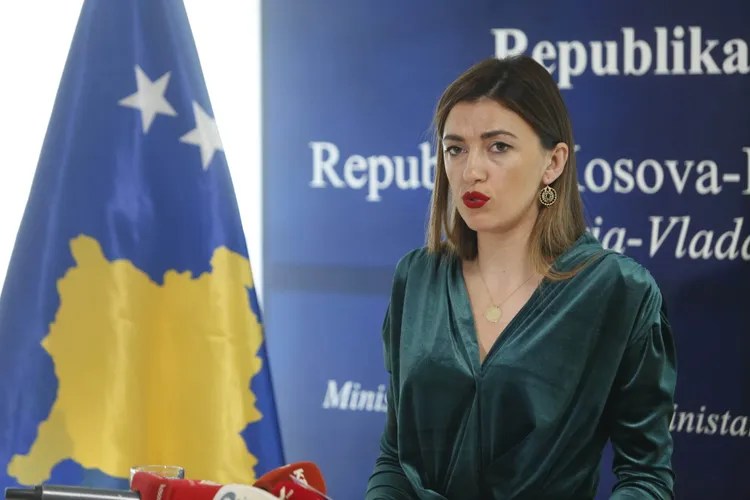 heqja-e-fusnotes,-haxhiu:-hap-i-shumepritur-per-republiken-e-kosoves