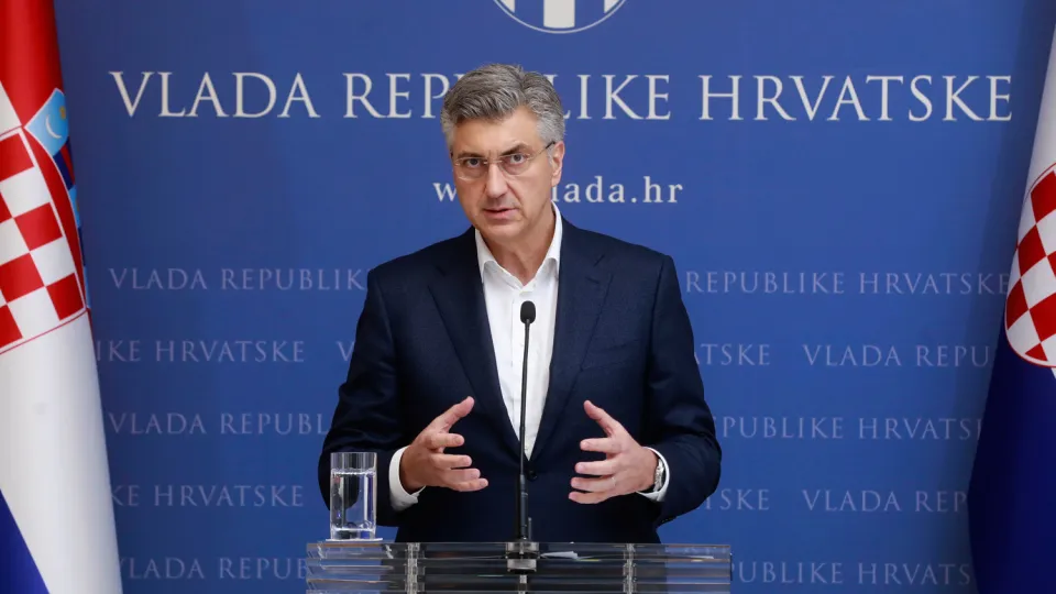 deklaratat-e-presidentit-serb/-plenkovic:-kroacia,-shqiperia-dhe-kosova-nuk-kercenojne-integritetin-territorial-te-askujt!
