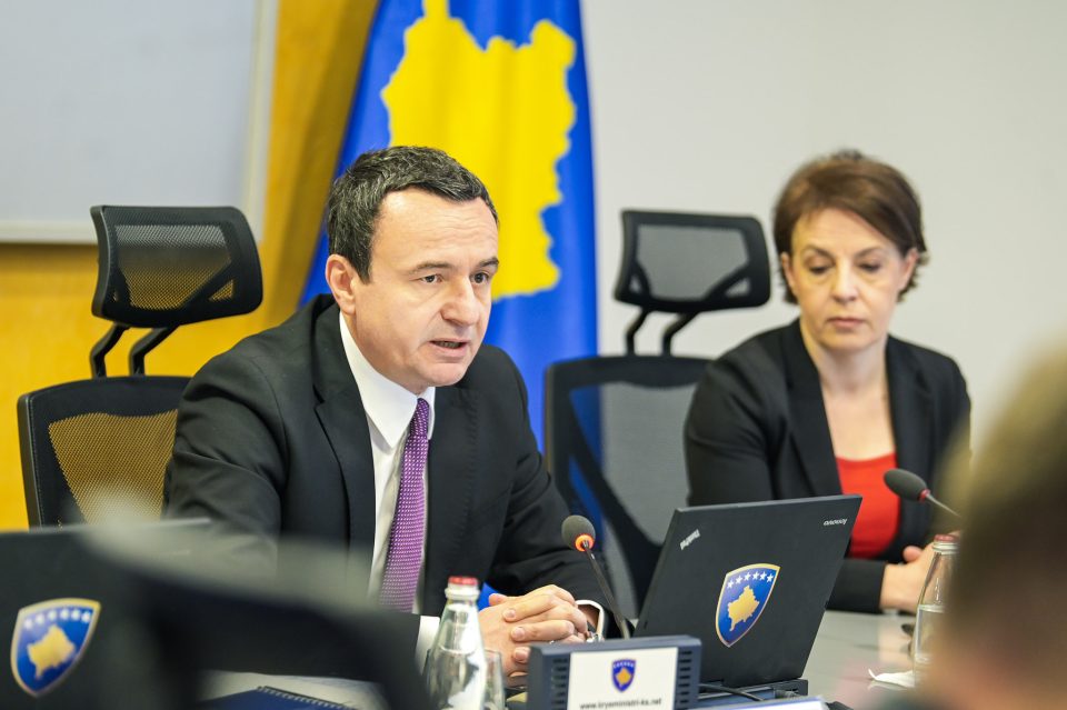 kurti-mbledh-kabinetin-qeveritar:-brenda-2-diteve,-zotimet-do-t’i-bejme-program-qeverises