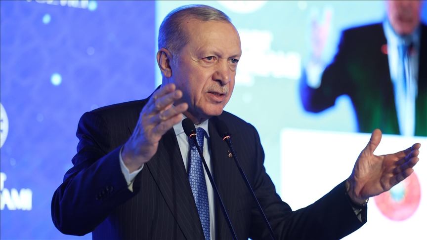 erdogan:-izraeli-“gjakatar”-vazhdon-sulmet-ndaj-shkollave-dhe-spitaleve-ne-iran-dhe-liban,-“ashtu-sic-beri-ne-gaza”