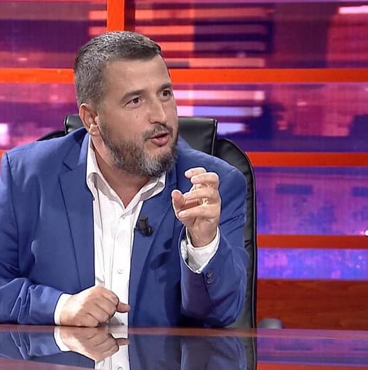 a-duhet-qe-shqiperia-ta-beje-kete?