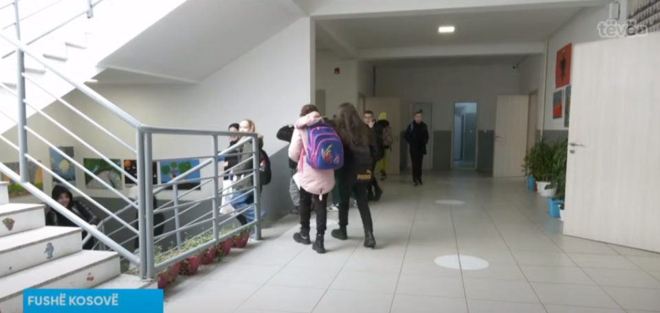 ne-gjysmen-e-shkollave-ne-prishtine-nevojiten-nderhyrje-per-ceshtje-te-sigurise