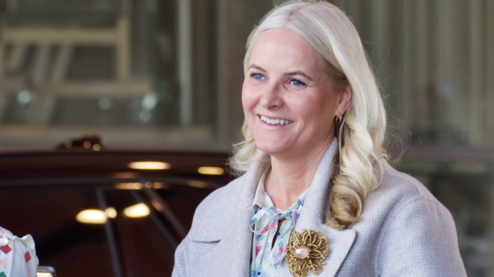 perkeqesohet-gjendja-shendetesore-e-princeshes-mette-marit,-nevoje-urgjente-per-nje-transplant-te-mushkerive!-presioni-per-lidhjet-me-epstein-dhe-akuzat-ndaj-te-birit