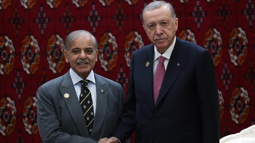 presidenti-turk-dhe-kryeministri-pakistanez-diskutojne-marredheniet-dypaleshe,-ceshtjet-rajonale-dhe-globale