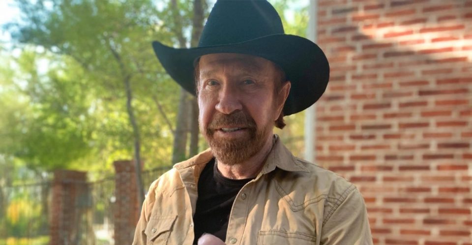 vdekja-mposht-chuck-norris-in