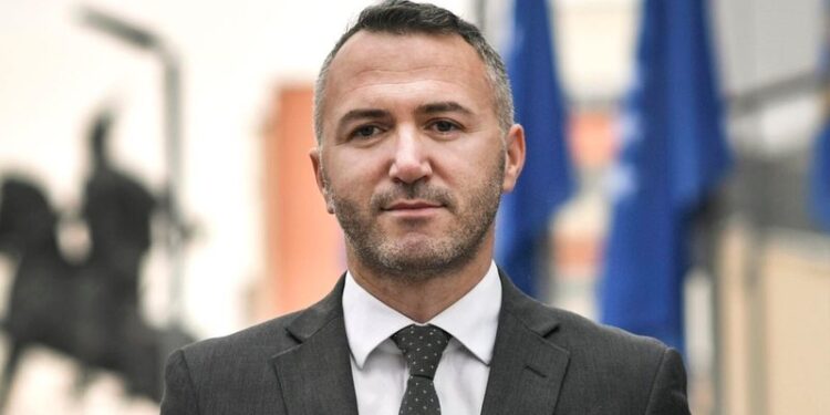 kurti-emeron-kryenegociatorin-e-kosoves-me-be-ne,-ja-kush-eshte-(emri)
