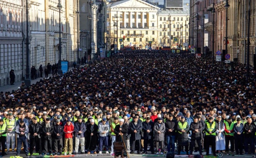 kur-kryeqyteti-i-ortodoksise-boterore-ngjan-me-nje-metropol-musliman