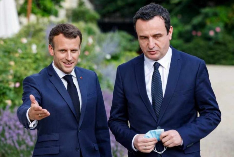 macron-kurtit:-kosova-t’i-zbatoje-angazhimet-e-marra-ne-kuader-te-dialogut