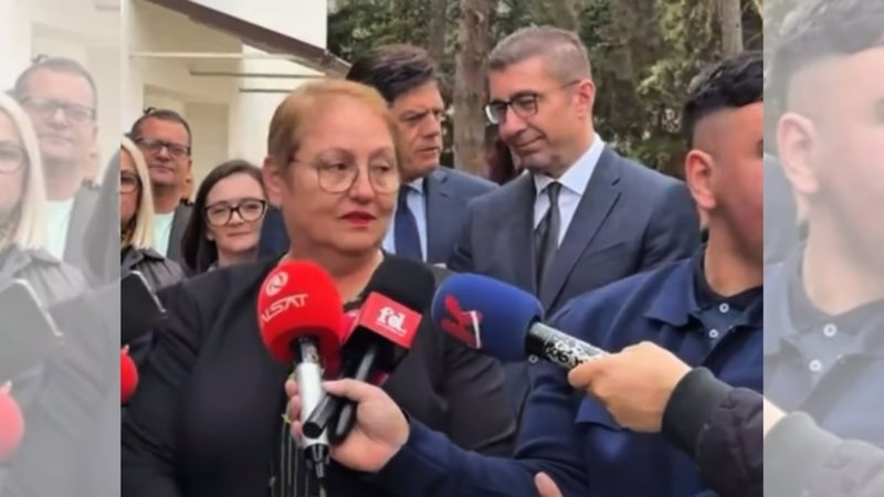 “ju-kemi-thene-te-merrni-perkthyes-kur-vini-ne-tetove”/-gazetari-perplaset-me-ministren-e-arsimit-te-maqedonise-se-veriut:-nuk-e-di-kujt-i-duhet…