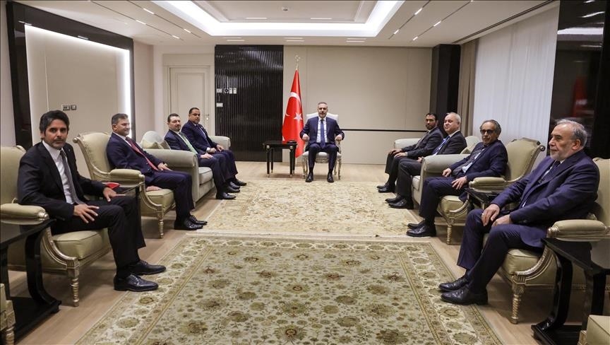kryediplomati-turk-takohet-me-ambasadoret-e-gjirit-dhe-jordanise-ne-ankara