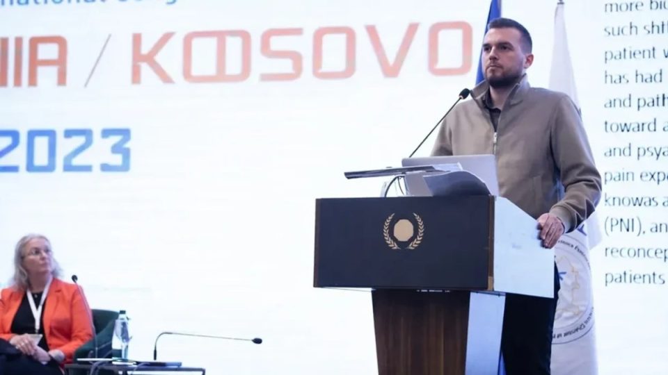 a-duhet-ta-mbrojme-shtyllen-kurrizore-nga-ngarkesa-–-apo-ta-trajnojme-ate?