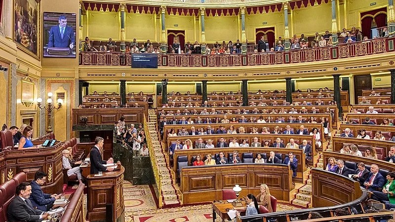 ndikimi-i-luftes-ne-iran,-parlamenti-i-spanjes-miraton-paketen-prej-5-miliarde-eurosh-per-te-frenuar-goditjen-e-ekonomise