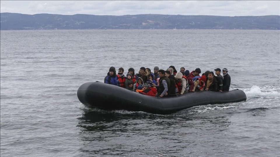 dhjetra-te-vdekur-pas-shpetimit-te-nje-varke-emigrantesh-prane-ishullit-grek