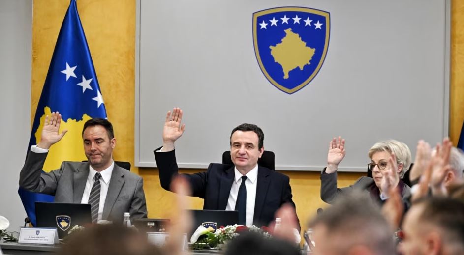 rritja-e-cmimit-te-karburanteve/-qeveria-e-kosoves-miraton-pr.ligjin-per-cmimet-tavan-dhe-ate-per-sigurimet-shendetesore