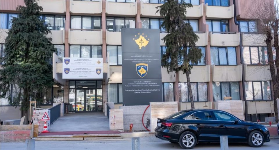 i-akuzuar-per-krime-lufte-ne-kosove,-arrestohet-i-dyshuari.-ja-cfare-iu-gjet-ne-banese