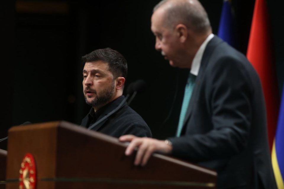erdogan-dhe-zelensky-takohen-ne-stamboll,-diskutojne-projekte-te-perbashketa-per-gazin-natyror