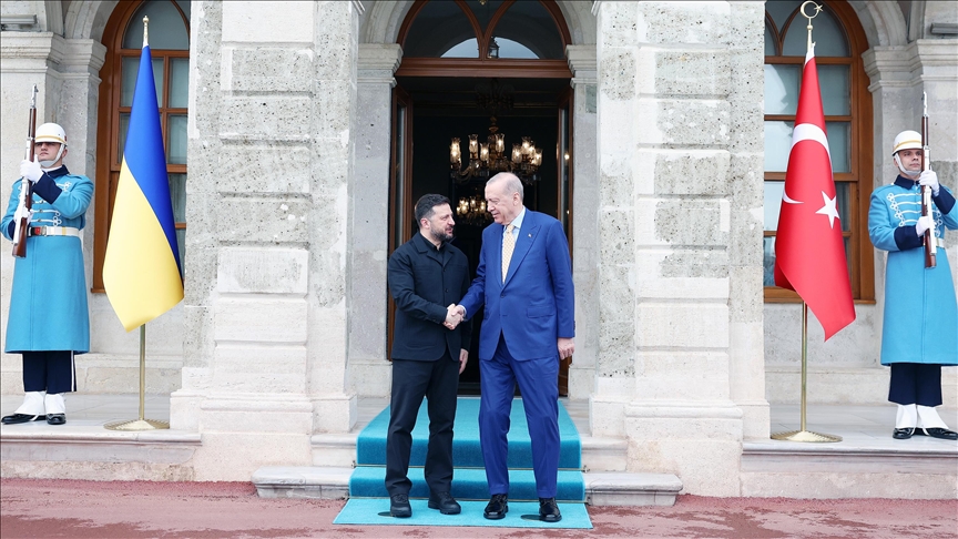 presidenti-turk-erdogan-mirepret-presidentin-ukrainas-zelenskyy