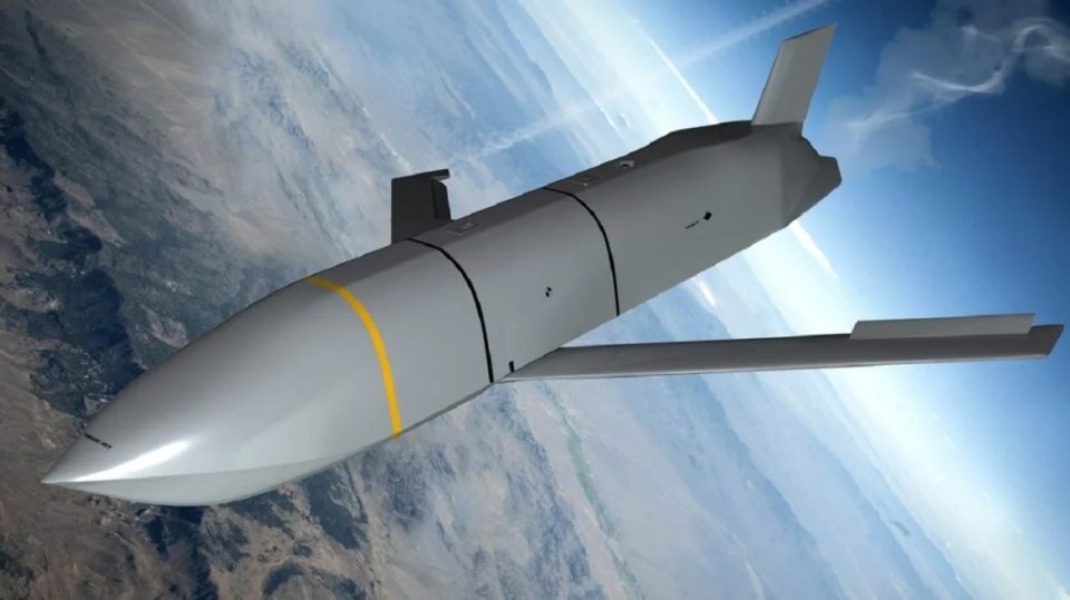 bloomberg:-amerikanet,-te-gjitha-raketat-e-tyre-te-fshehta-ne-iran,-megjithese-po…-i-ruanin-ato-per-kinen