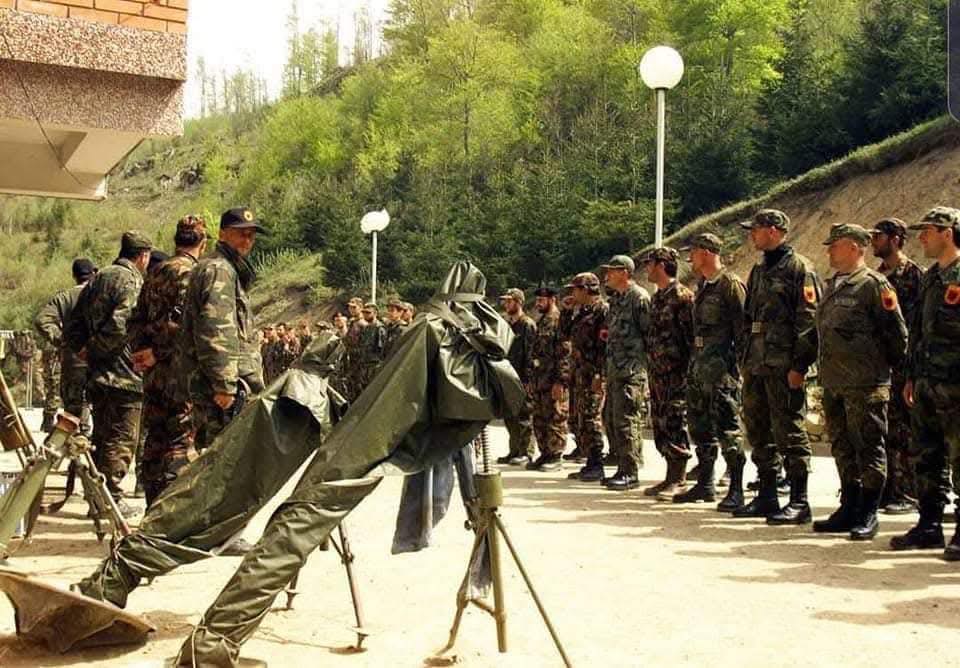 kosove/-27-vite-nga-beteja-e-koshares,-kurti:-mirenjohje-dhe-nderime-te-gjithe-luftetaret-e-uck-se!