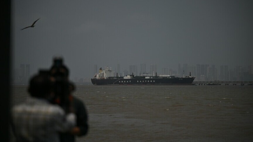 irani-paralajmeron-se-“asnje-port-ne-gjirin-persik-dhe-detin-e-omanit-nuk-do-te-jete-i-sigurt”