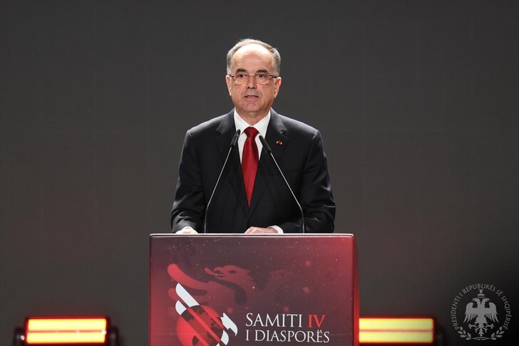 presidenti-begaj:-samiti-i-diaspores-shqiptare-zhvillohet-ne-nje-moment-kyc
