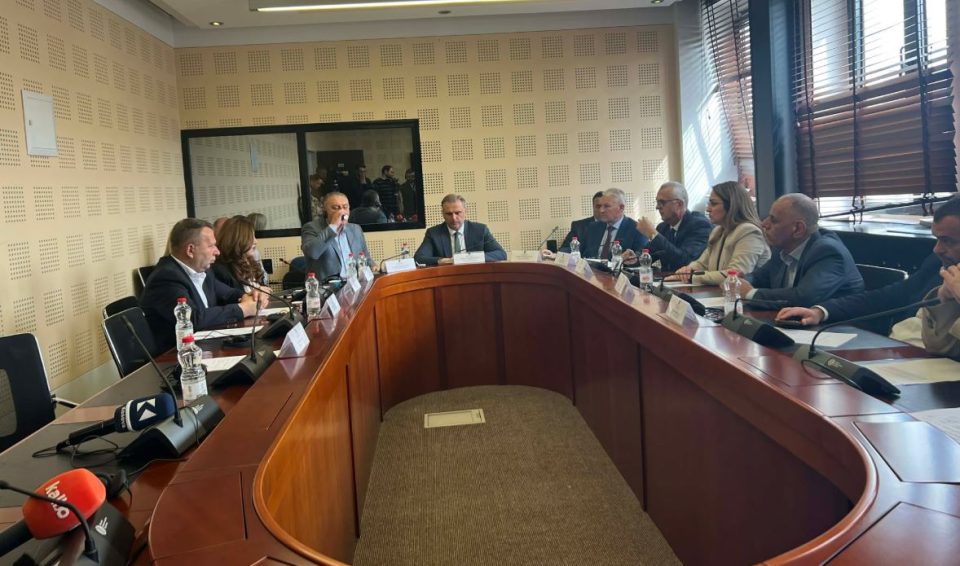 fsk-drejt-misionit-historik-ne-gaza-–-kuvendi-jep-driten-jeshile-per-pjesemarrje-ne-forcen-paqeruajtese-nderkombetare