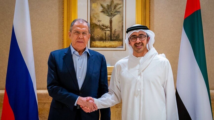 rusia-dhe-emiratet-arabe-diskutojne-per-rivendosjen-e-lundrimit-ne-ngushticen-e-hormuzit