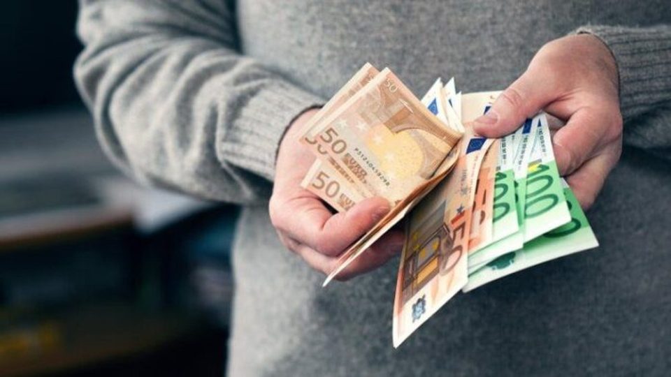 ekzekutohen-pensionet-per-mbi-286-mije-perfitues-ne-kosove