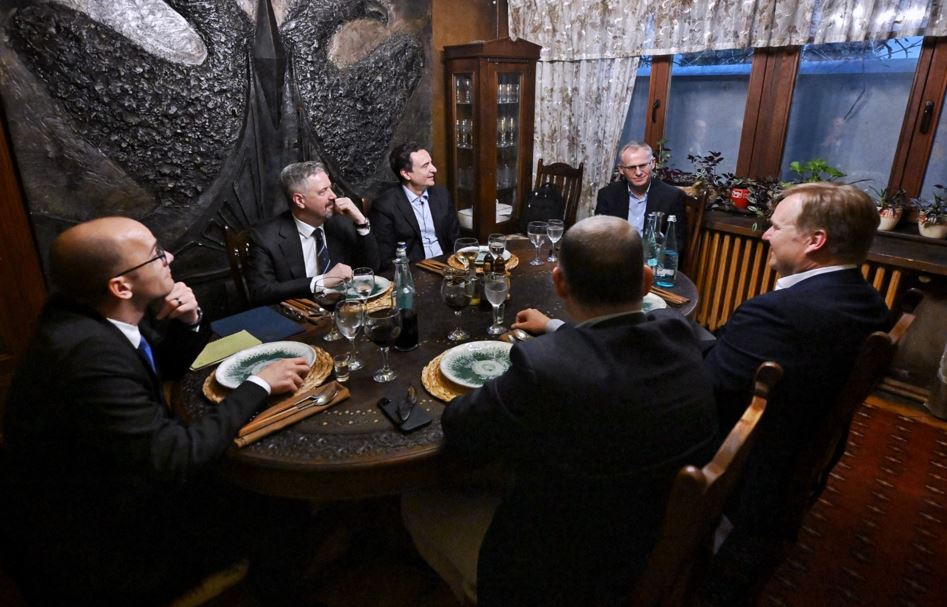 kurti-u-takua-mbreme-me-sorensen-ku-diskutuan-per-integrimet-evropiane,-i-pranishem-besnik-bislimi-dhe-jo-jeton-zulfaj