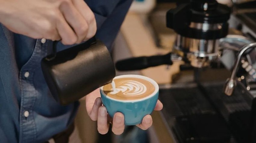 dy-deri-ne-tre-filxhane-kafe-ne-dite-ulin-crregullimet-e-shendetit-mendor,-zbulon-studimi