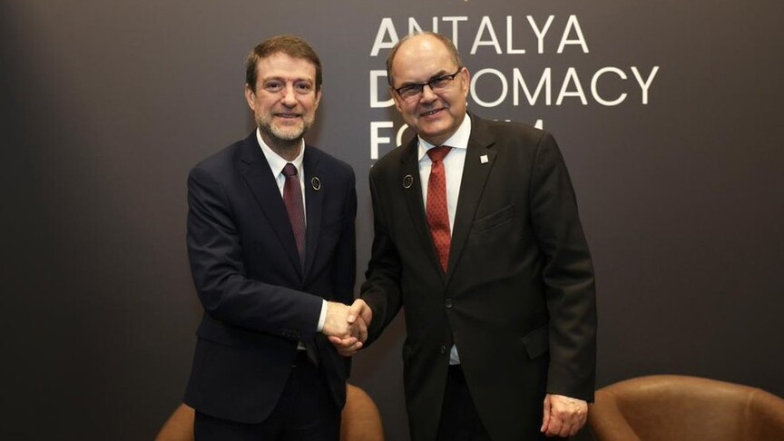 ministri-i-jashtem-hoxha:-shqiperia-mbeshtet-fuqishem-sovranitetin-dhe-integritetin-territorial-te-bosnje-e-hercegovines