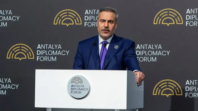 thene-nga-hakan-fidan:-me-cilat-shtete-po-krijon-aleance-anti-islame-izreli?