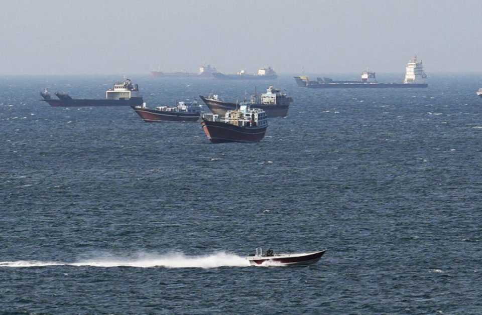 ngerci-me-bisedimet,-shba-po-shqyrton-mundesine-e-heqjes-se-bllokades-ndaj-porteve-te-iranit