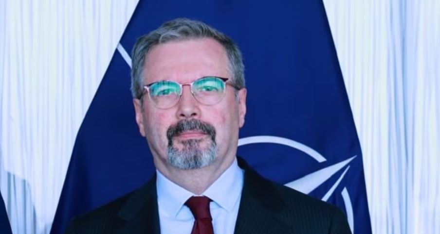albin-kurti-emeron-agron-bajramin-kryenegociator-ne-dialogun-teknik-me-serbine