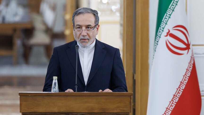 kryediplomati-iranian-takon-shefin-e-ushtrise-pakistaneze,-diskutohet-raundi-i-dyte-i-mundshem-i-bisedimeve-me-shba-ne