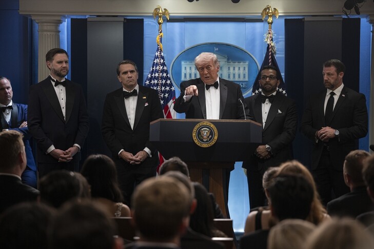 trump:-nje-oficer-u-qellua-gjate-darkes-se-korrespondenteve-te-shtepise-se-bardhe