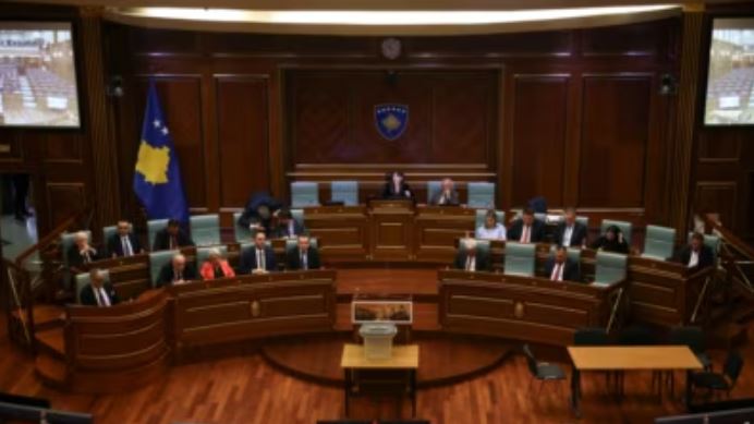 nis-seanca-per-zgjedhjen-e-presidentit-ne-kuvendin-e-kosoves,-opozita-refuzon-pjesemarrjen