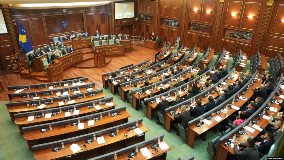 kosove,-nis-votimi-ne-kuvend-per-dy-kandidataturat-e-vetevendosjes-per-president,-opozita-bojkoton-seancen