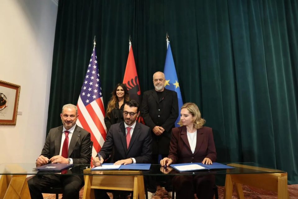 shqiperia,-shba-ja-dhe-greqia-nenshkruajne-marreveshje-ne-fushen-e-energjise