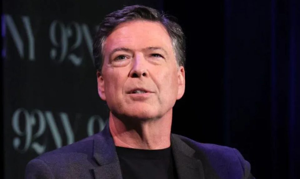 ish-drejtori-i-fbi-se-perballet-me-akuza-te-reja-nga-departamenti-i-drejtesise-se-shba-se,-cfare-nenkuptonte-postimi-i-james-comey-ne-instagram