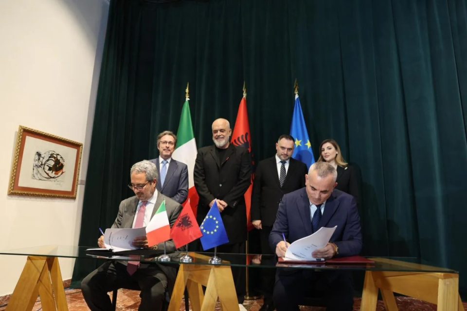 shqiperia-dhe-italia-nenshkruajne-marreveshjen-per-prodhimin-e-mjeteve-detare